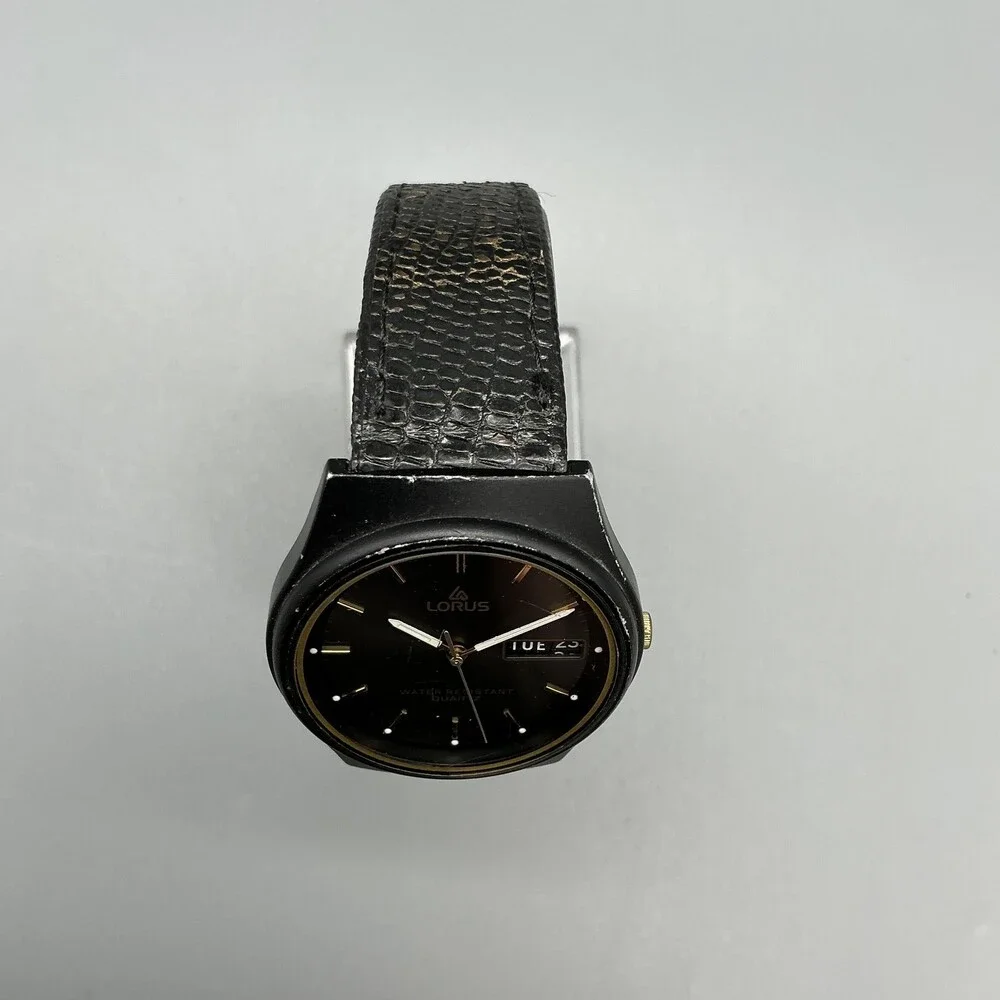 Vintage Lorus V143-7040 Mens Watch 33mm Black Dial Leather Day Date New Battery